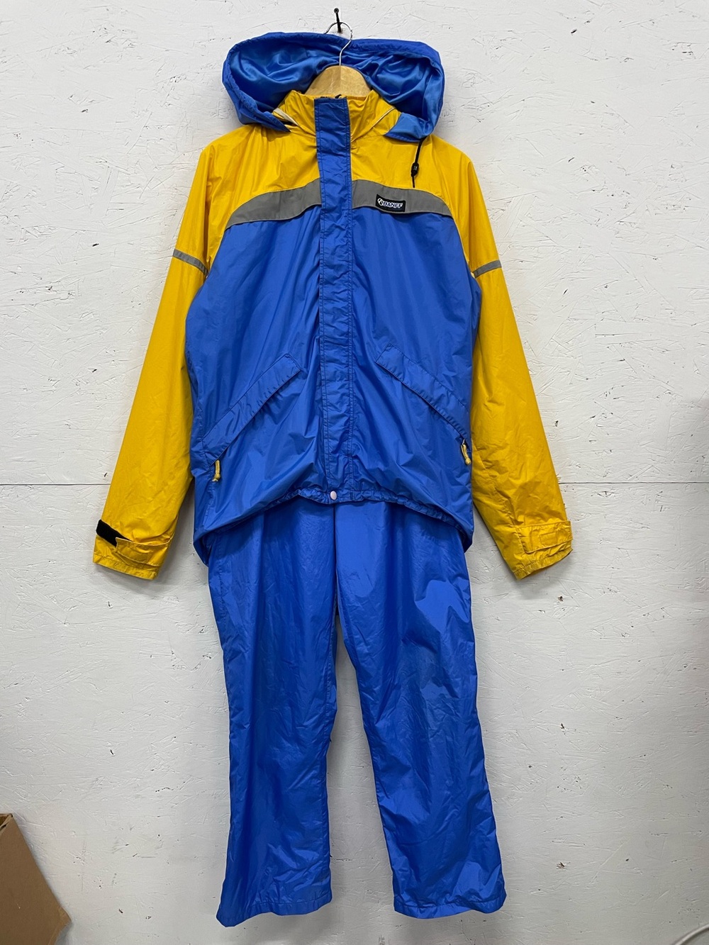 Vintage 80s/90s The Banff Designs Colorblock Gore-Tex Suit, Jacket (M)/Pants (L)
